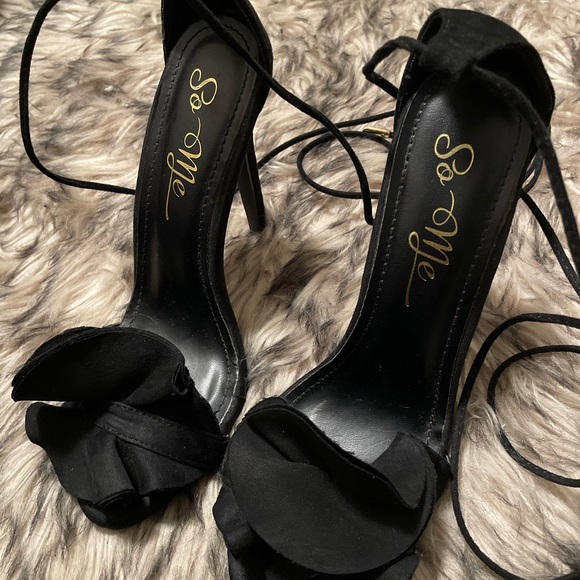 Women’s heels - Picture 2 of 3